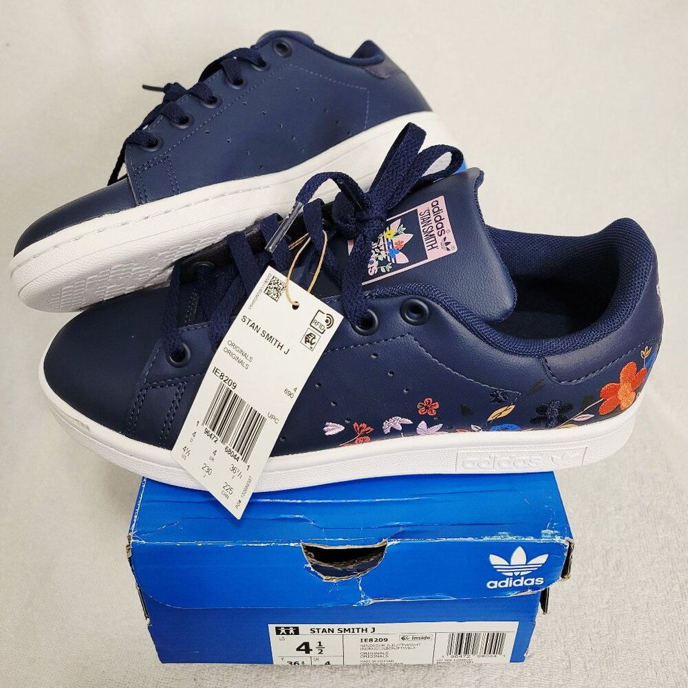 NWB- Adidas Stan Smith J 'Night Indigo Floral' Youth Girls- Sz:4.5- Style:IE8209